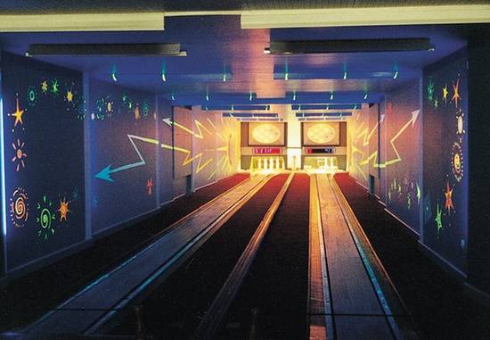 Neon-Kegelbahnen